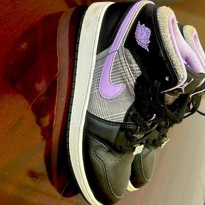Only worn a few times still in good condition